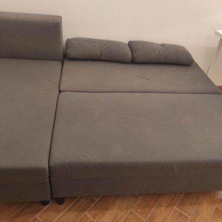 Nice Room With 2 Shared Bathrooms ,Wc , 2Km To Old Town -100M From Metro Szwedzka Варшава Экстерьер фото